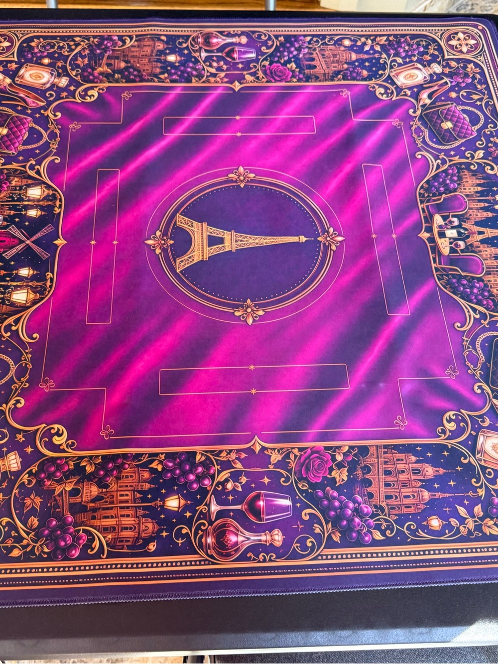 Mahjong NEW JOYF Paris themed mat. Rich colors.. Will ship rolled in bag.
